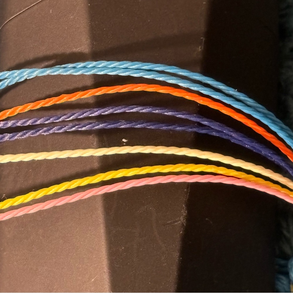 Colorful String Bracelet - Picture 4 of 4